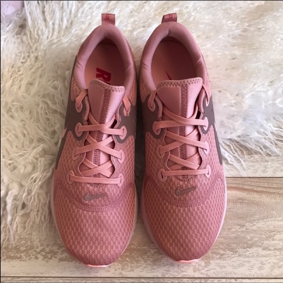 NWT Nike Legend React Pink - Picture 5 of 8